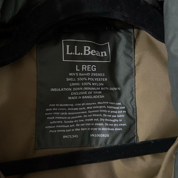 Men’s LL Bean puffer vest - Picture 2 of 2